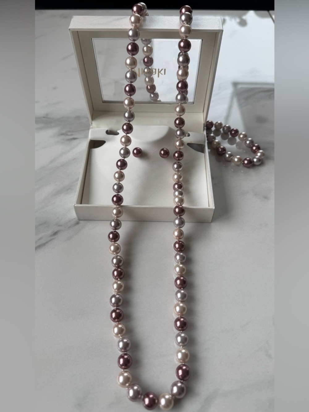 Misaki Pearl Necklace with Matching Stud Earrings - Picture 3 of 6